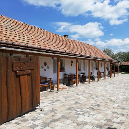 Bóbita Apartmanház Szilvásvárad Esterno foto